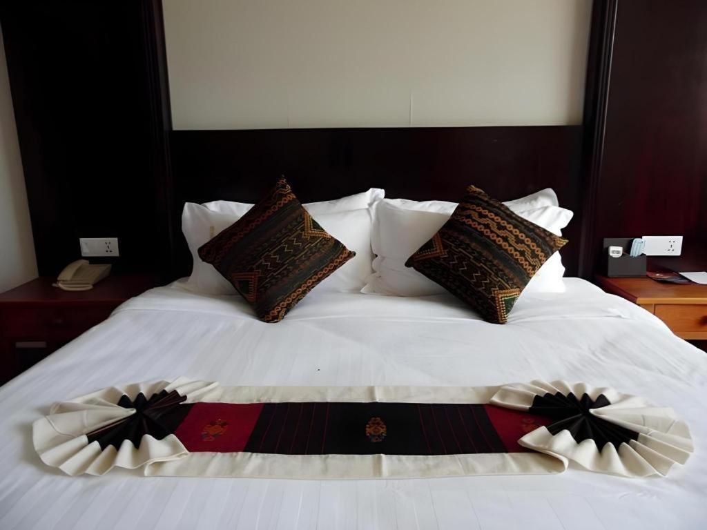 Xishuangbanna Hotel Managed By Xandria Hotel Luang Prabang Dış mekan fotoğraf