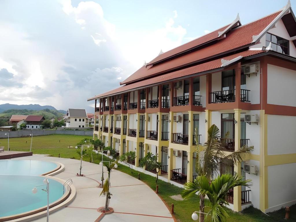 Xishuangbanna Hotel Managed By Xandria Hotel Luang Prabang Dış mekan fotoğraf